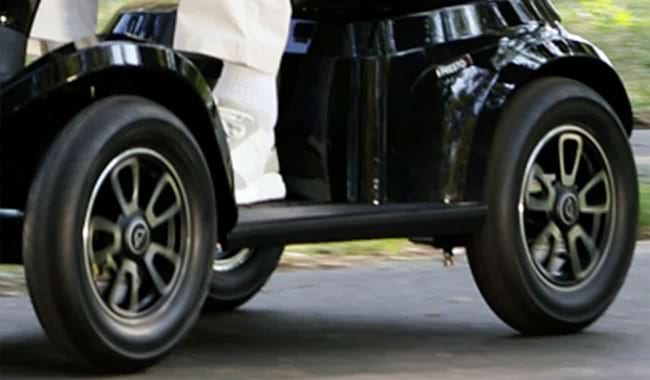 Deux jantes de scooter Life Mobility Presto S en détail